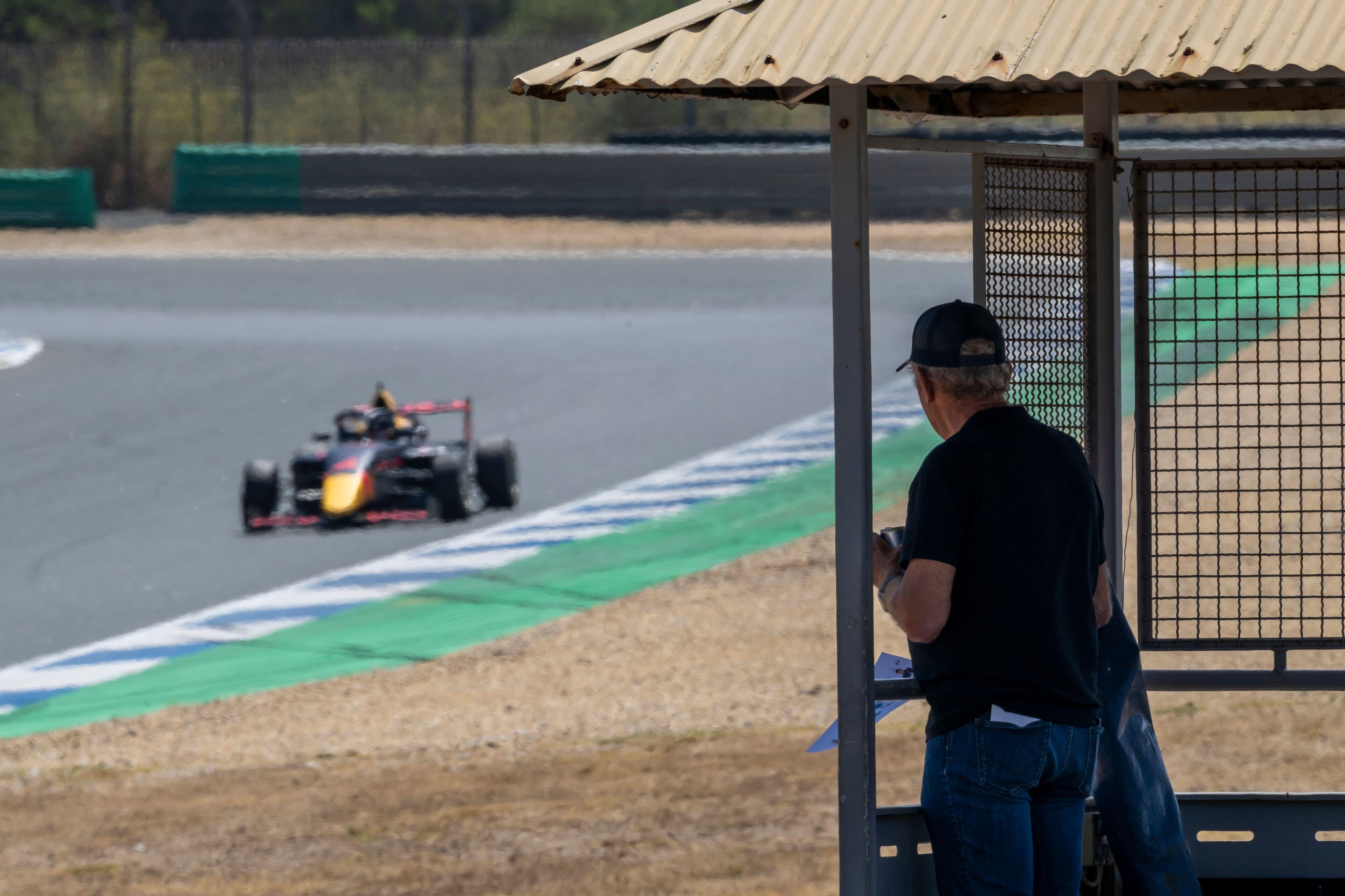 Lewis Hamilton’s Final Season with Mercedes: What’s at Stake